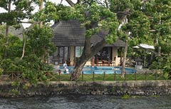 Kumarakom Lake Resort Kerala